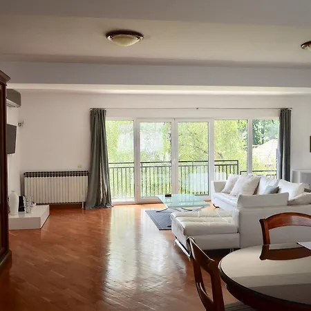 Holiday home Luxury House With Indoor Pool Near